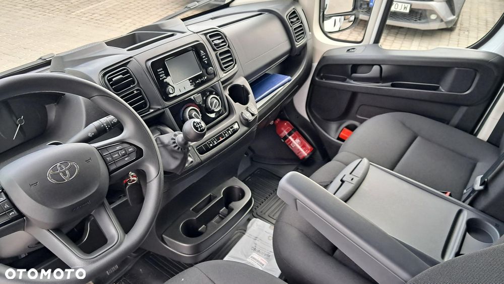Toyota Proace Max - 12
