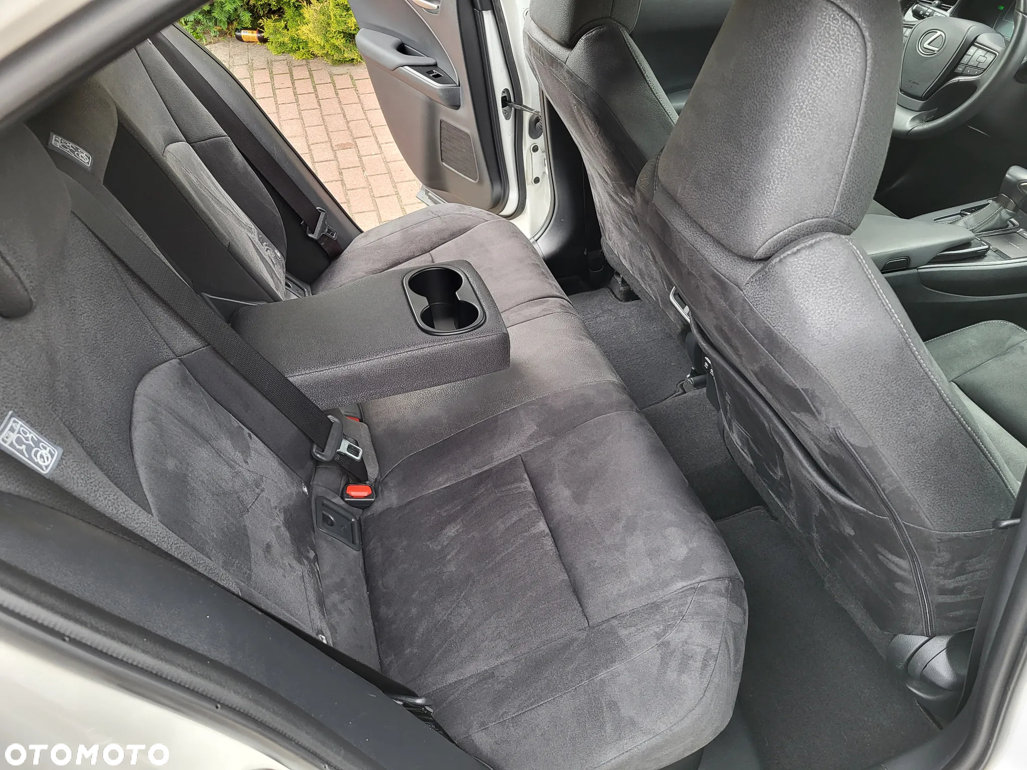 Lexus UX 250h GPF Elegance 2WD - 10