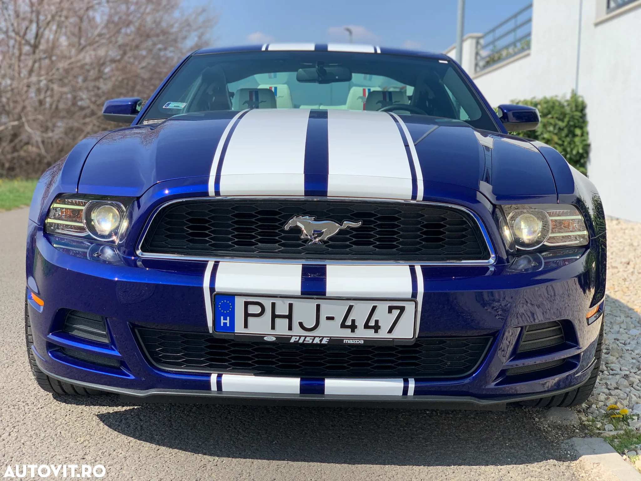 Ford Mustang - 2