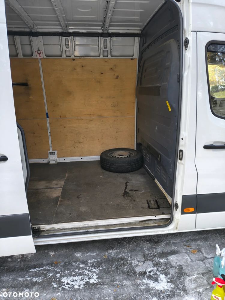 Mercedes-Benz Sprinter - 6