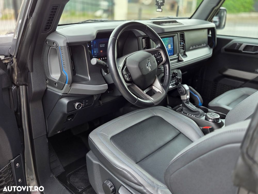 Ford Bronco - 7