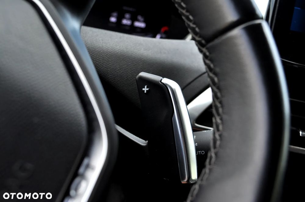 Peugeot 3008 BlueHDi 130 Stop & Start EAT8 Allure - 28
