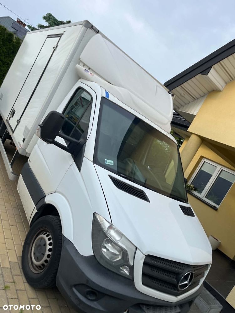 Mercedes-Benz Sprinter - 1