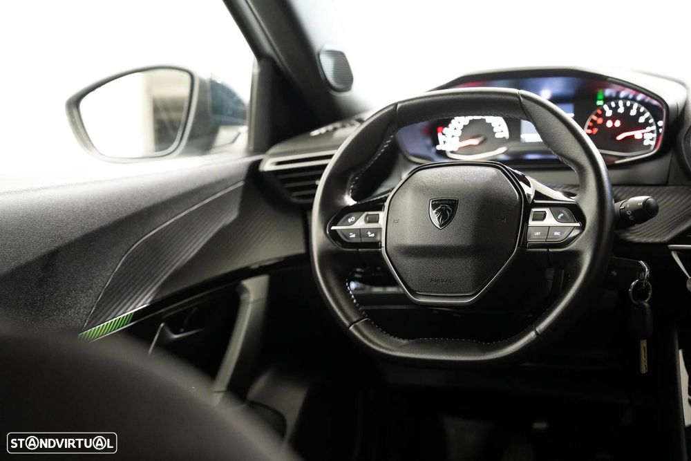 Peugeot 2008 1.2 PureTech Active - 19