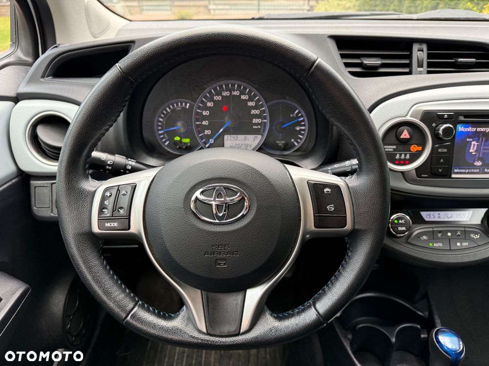 Toyota Yaris 1.5 VVT-i Style - 24