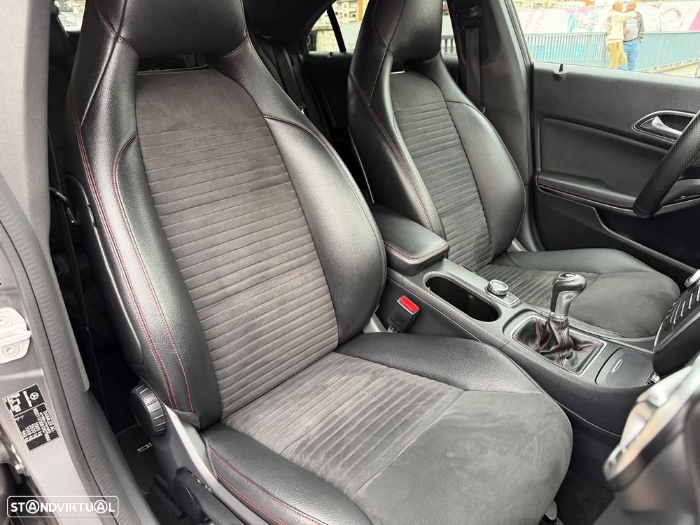 Mercedes-Benz CLA 200 d AMG Line - 16