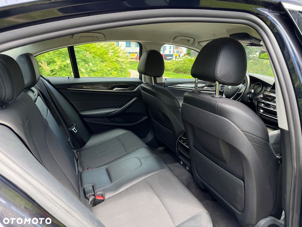BMW Seria 5 520d xDrive Sport Line - 9