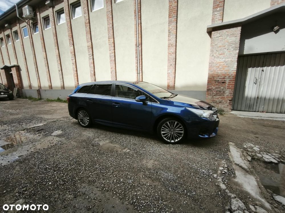 Toyota Avensis 2.0 D-4D Prestige - 11