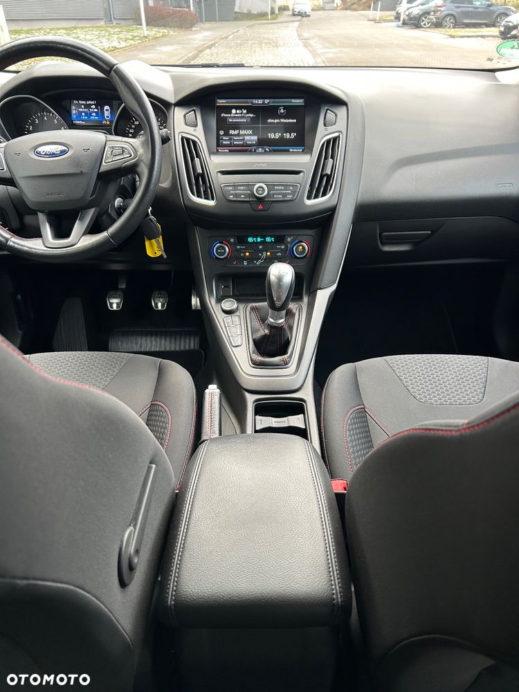 Ford Focus 1.5 EcoBoost STart-Stopp-System ST-Line - 31