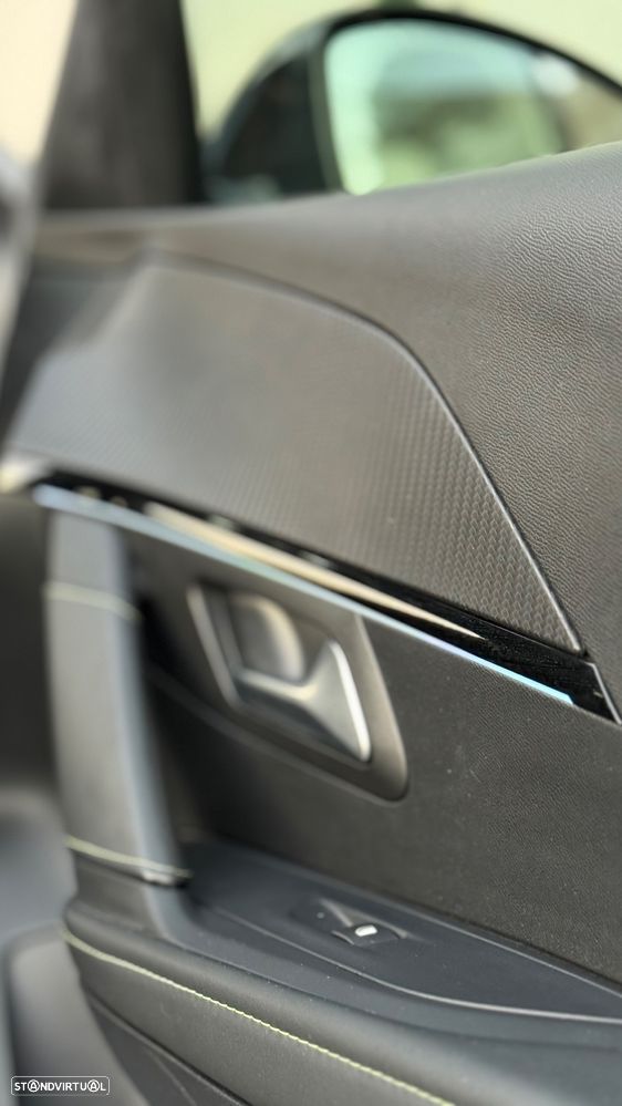 Peugeot e-208 50 kWh GT Line - 17