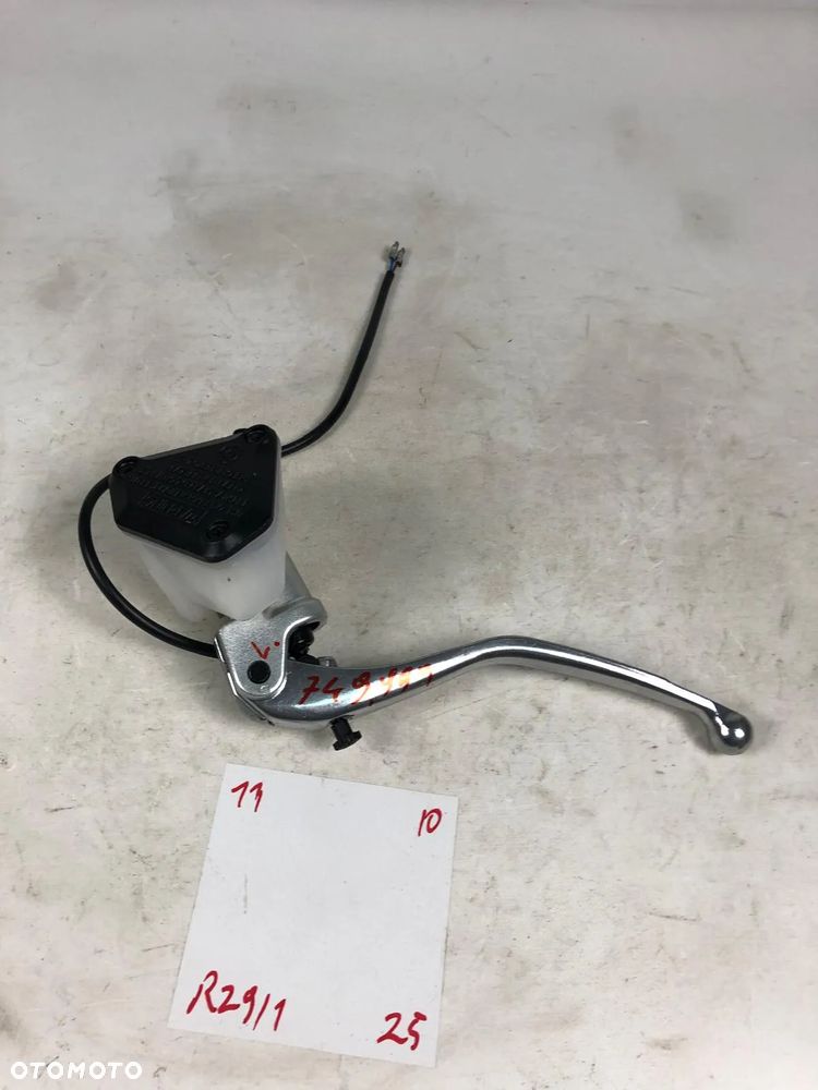 Ducati 749 Pompa Hamulcowa Przód Klamka Zbiorniczek - 1