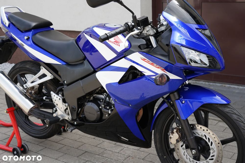 Honda CBR - 13