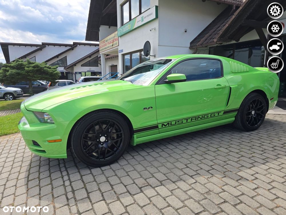 Ford Mustang - 1