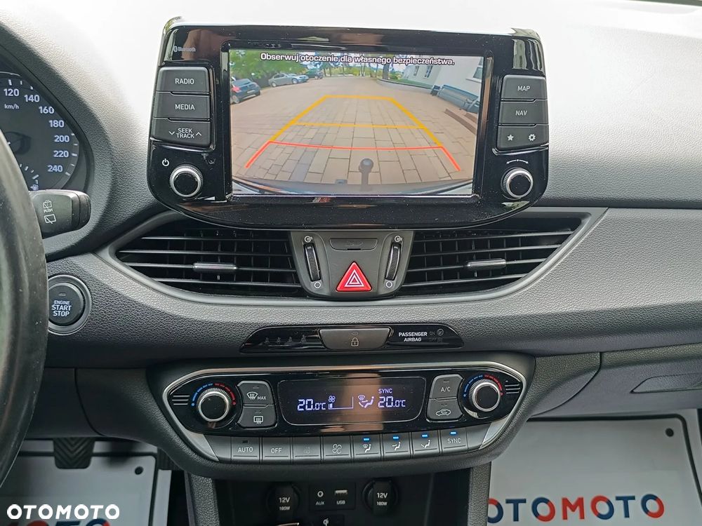 Hyundai i30 blue Kombi 1.6 CRDi Style - 32