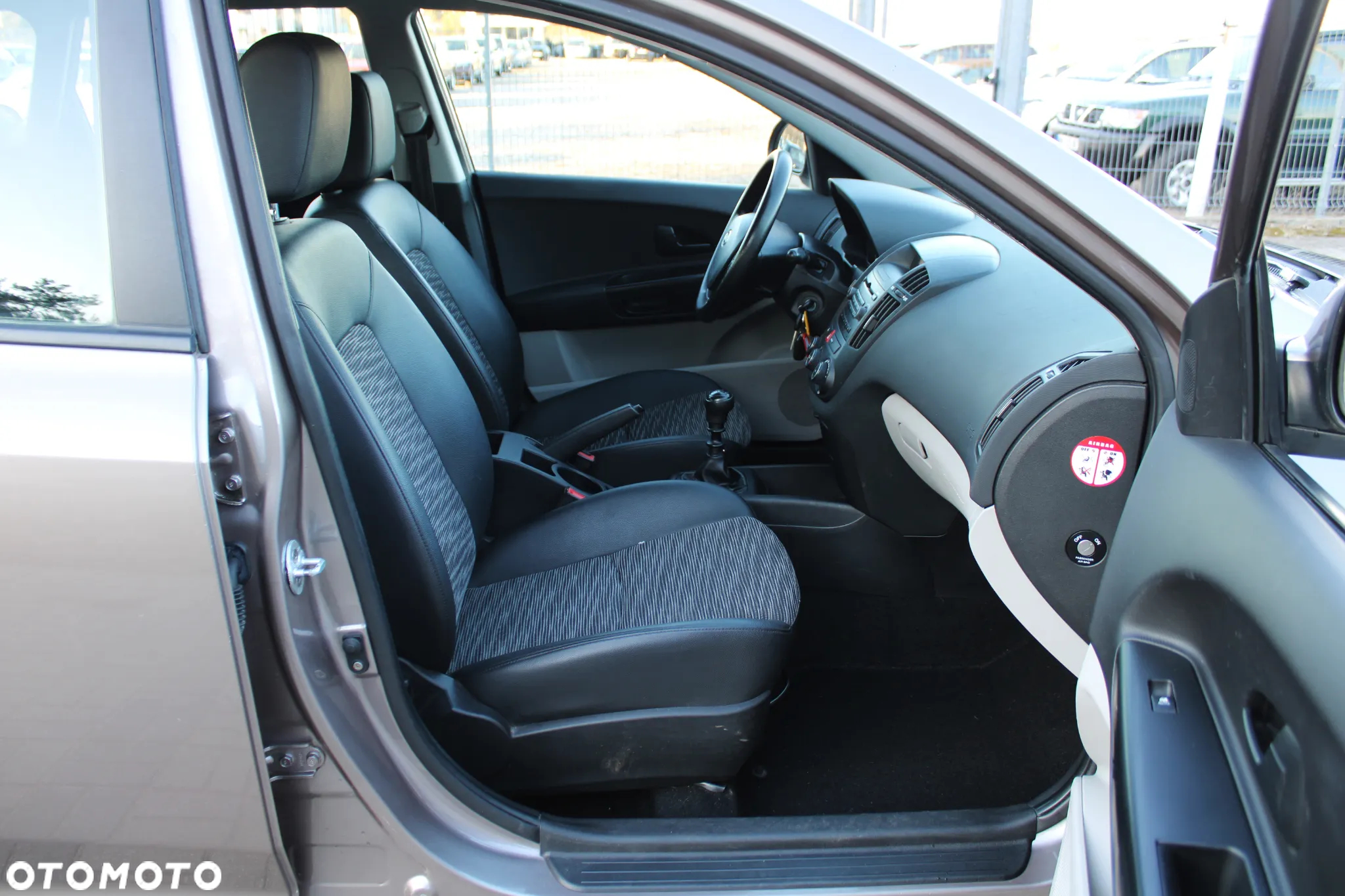 Kia Ceed - 27