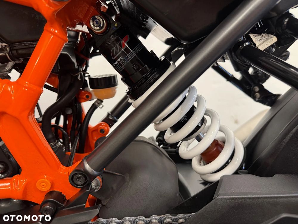 KTM Duke 125 - 26