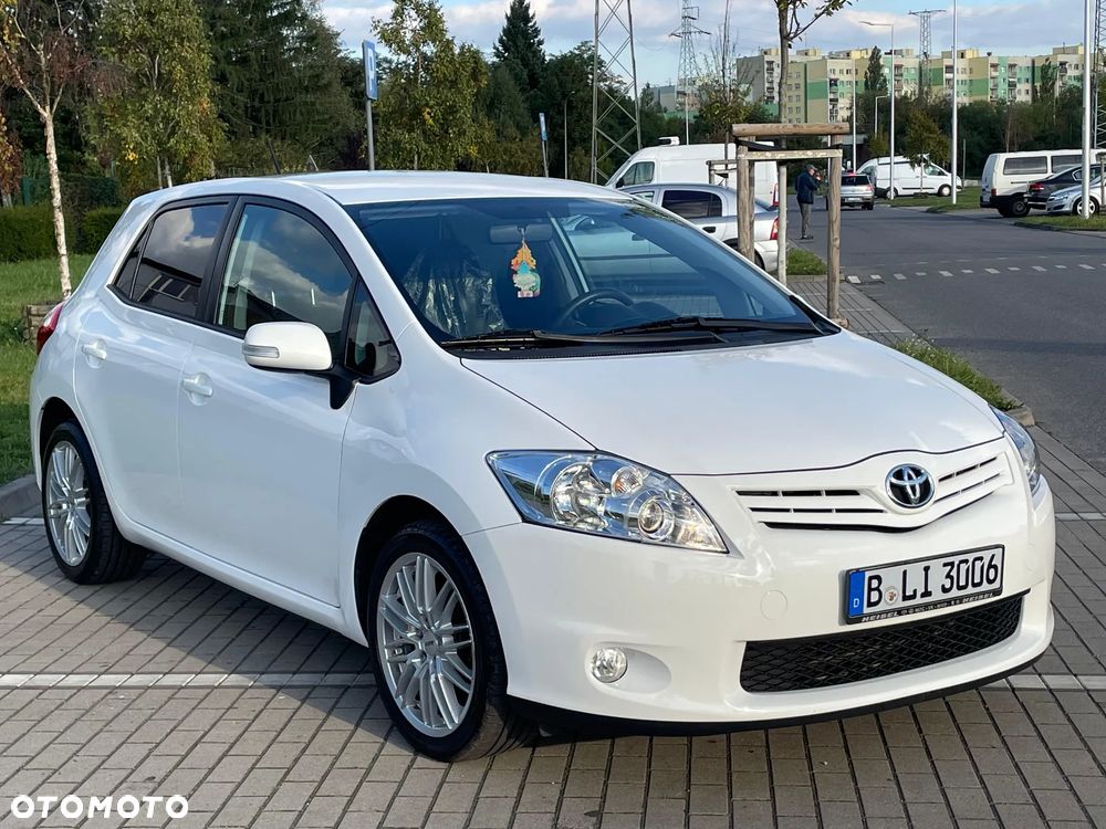 Toyota Auris 1.6 Edition - 1