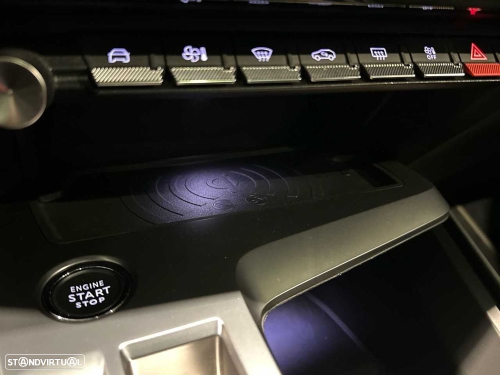 Peugeot 408 1.6 Hybrid GT e-EAT8 - 22