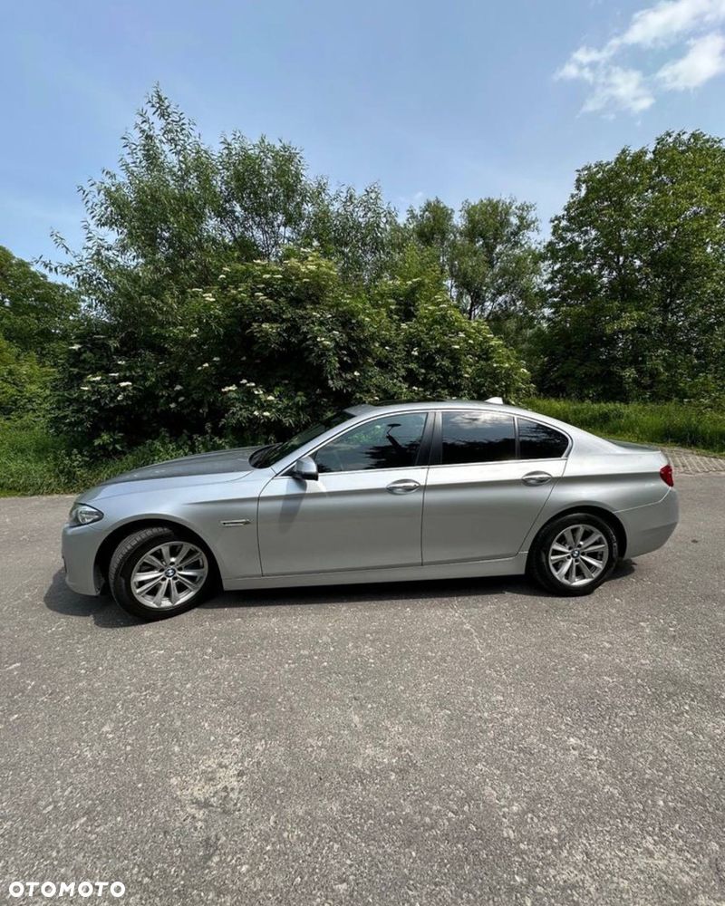 BMW Seria 5 528i - 4