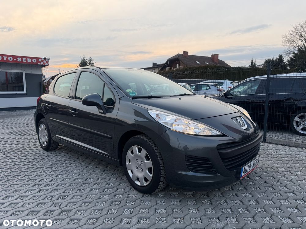 Peugeot 207 1.4 - 10