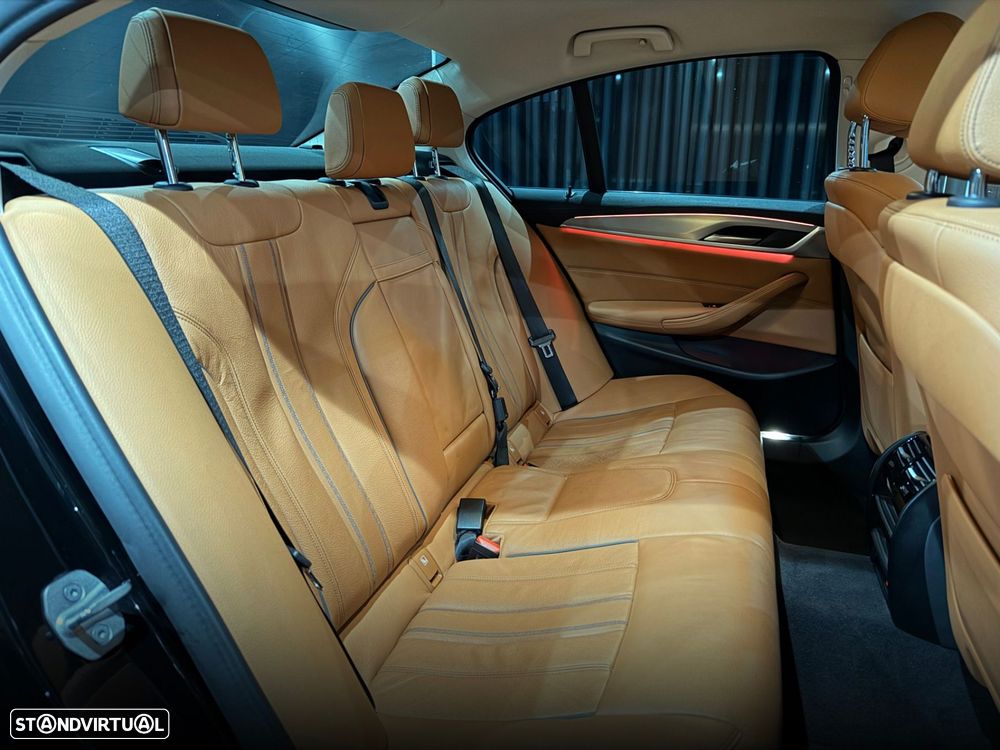 BMW 520 e Line Luxury - 38