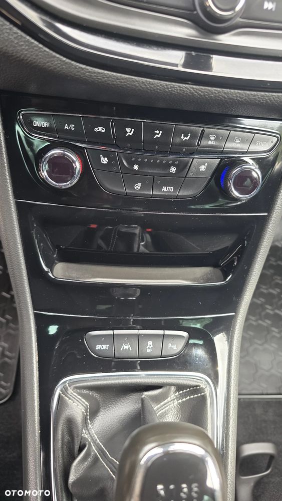 Opel Astra 1.4 Turbo Dynamic - 21