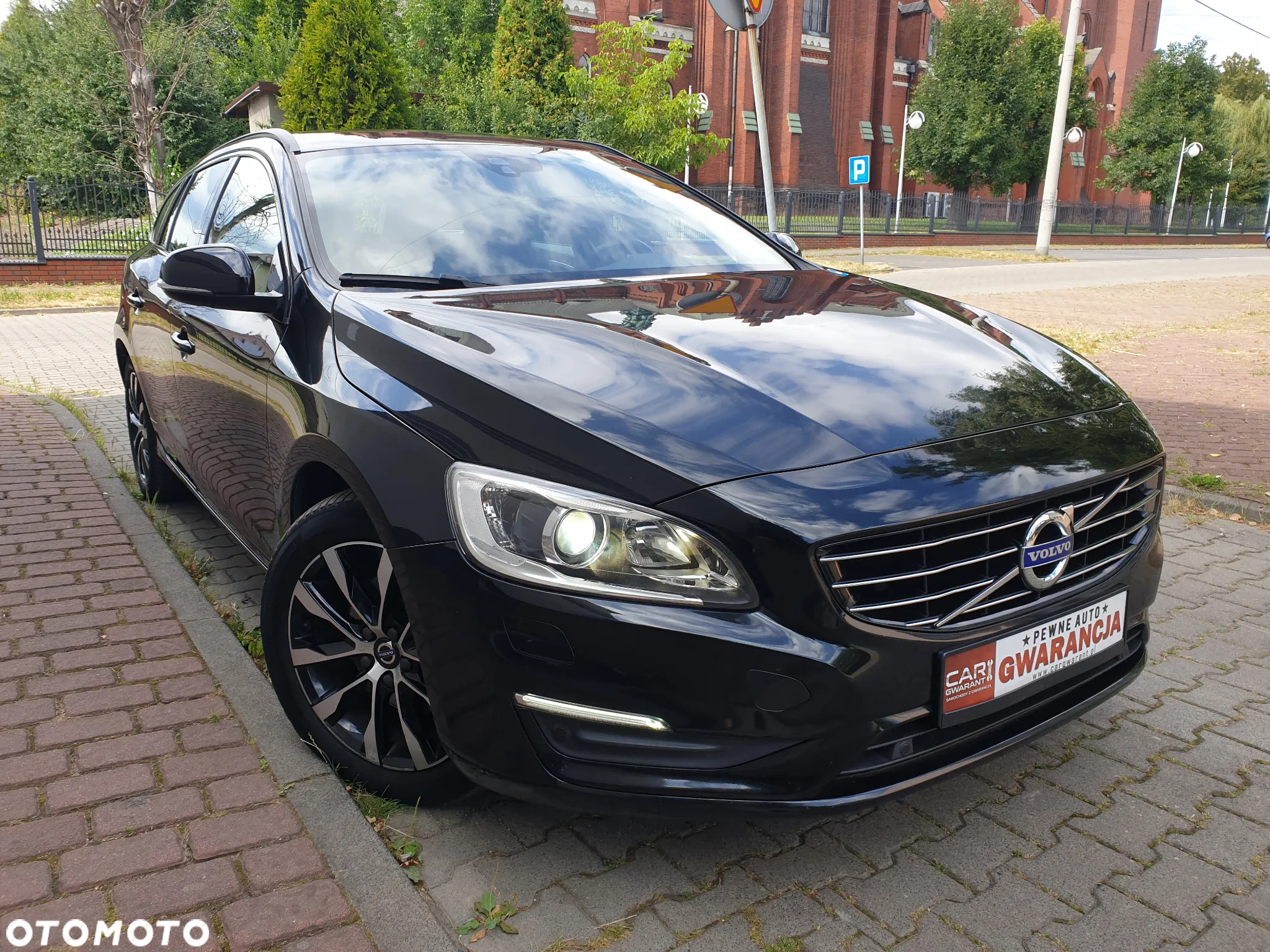 Volvo V60 D4 Summum - 13