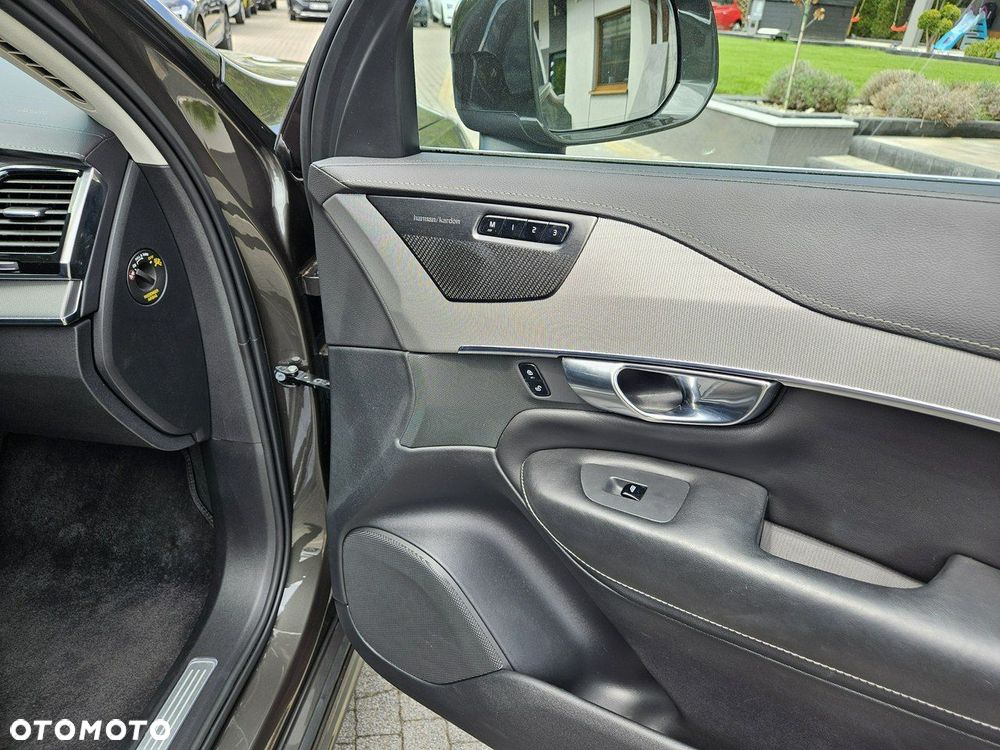 Volvo XC 90 - 16