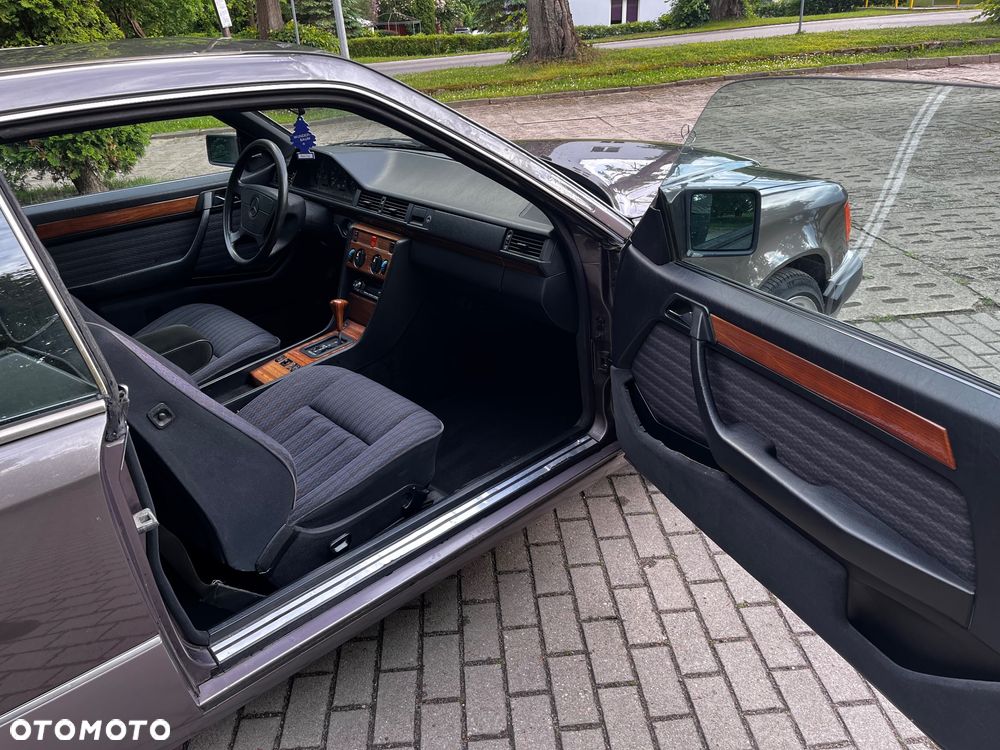 Mercedes-Benz W124 (1984-1993) - 13