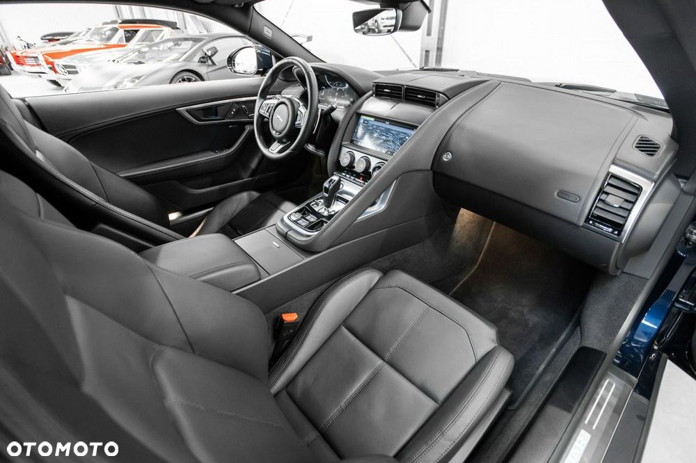 Jaguar F-Type - 28