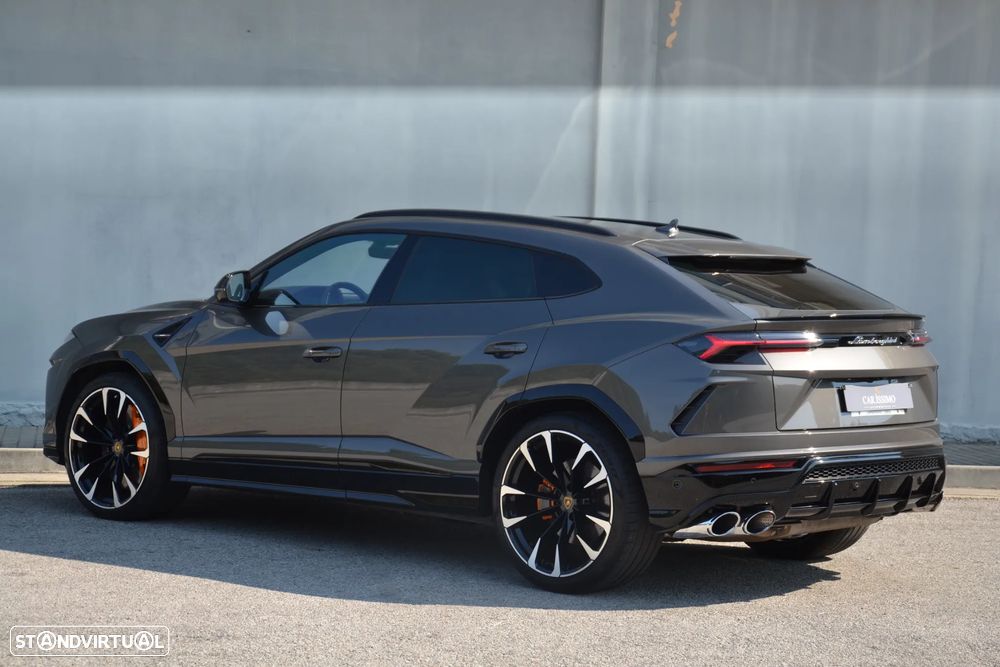 Lamborghini Urus - 17