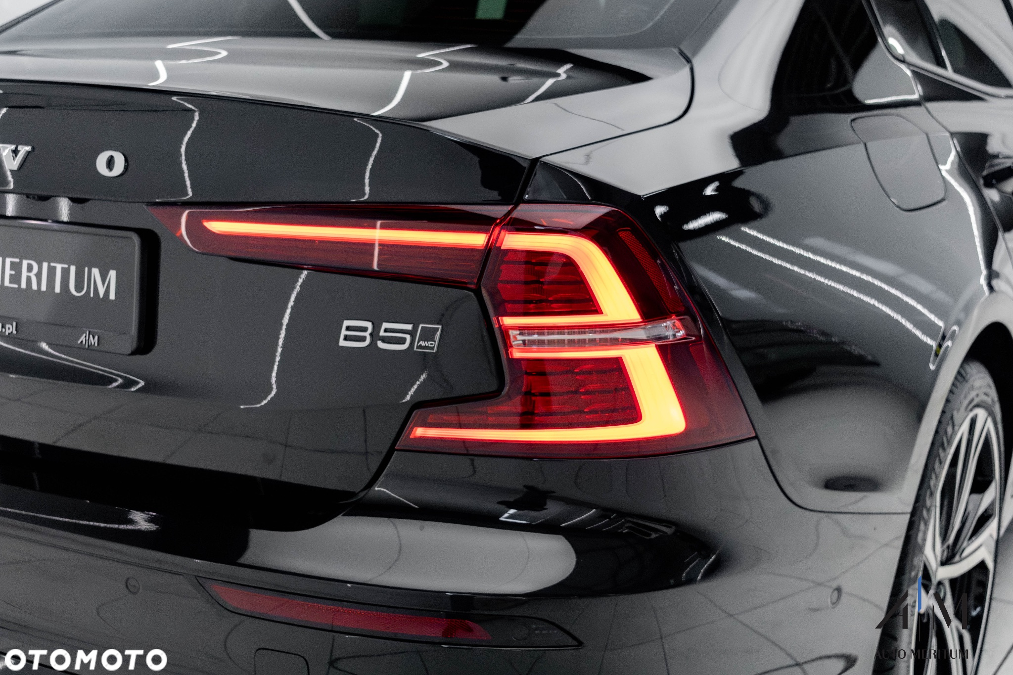 Volvo S60 B5 B AWD Ultimate Dark - 10