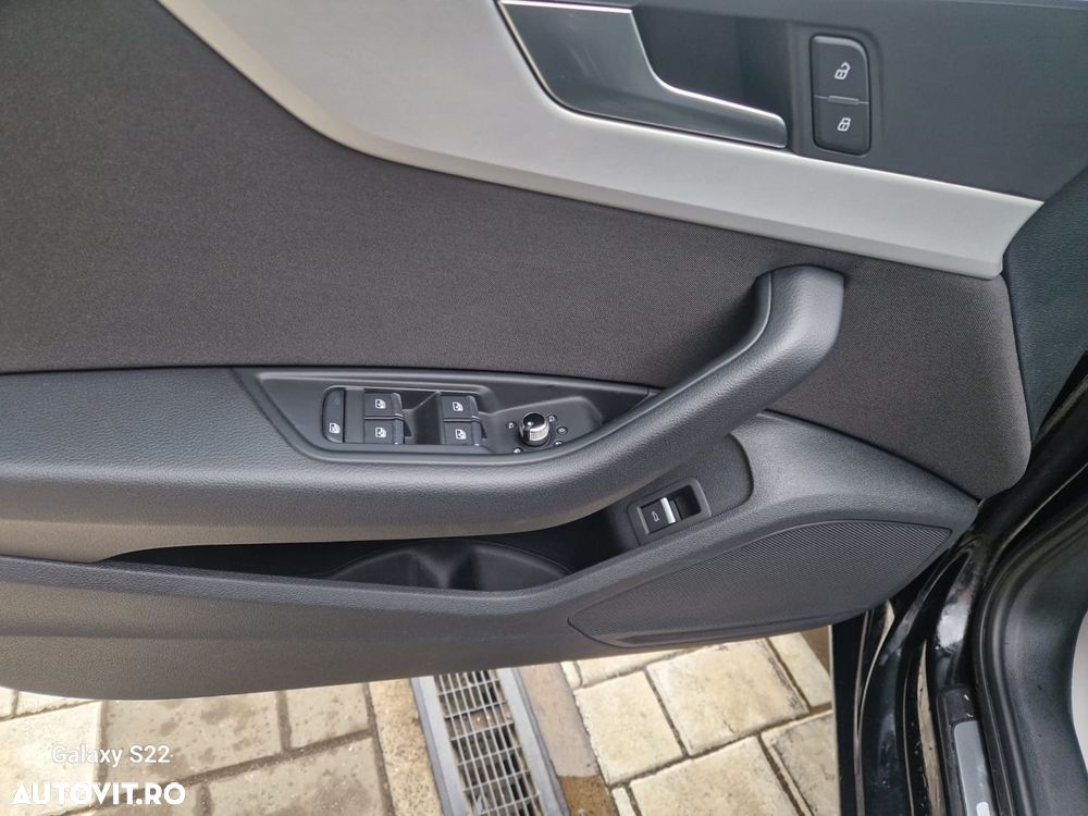 Audi A4 2.0 40 TFSI quattro S tronic MHEV Basic - 10