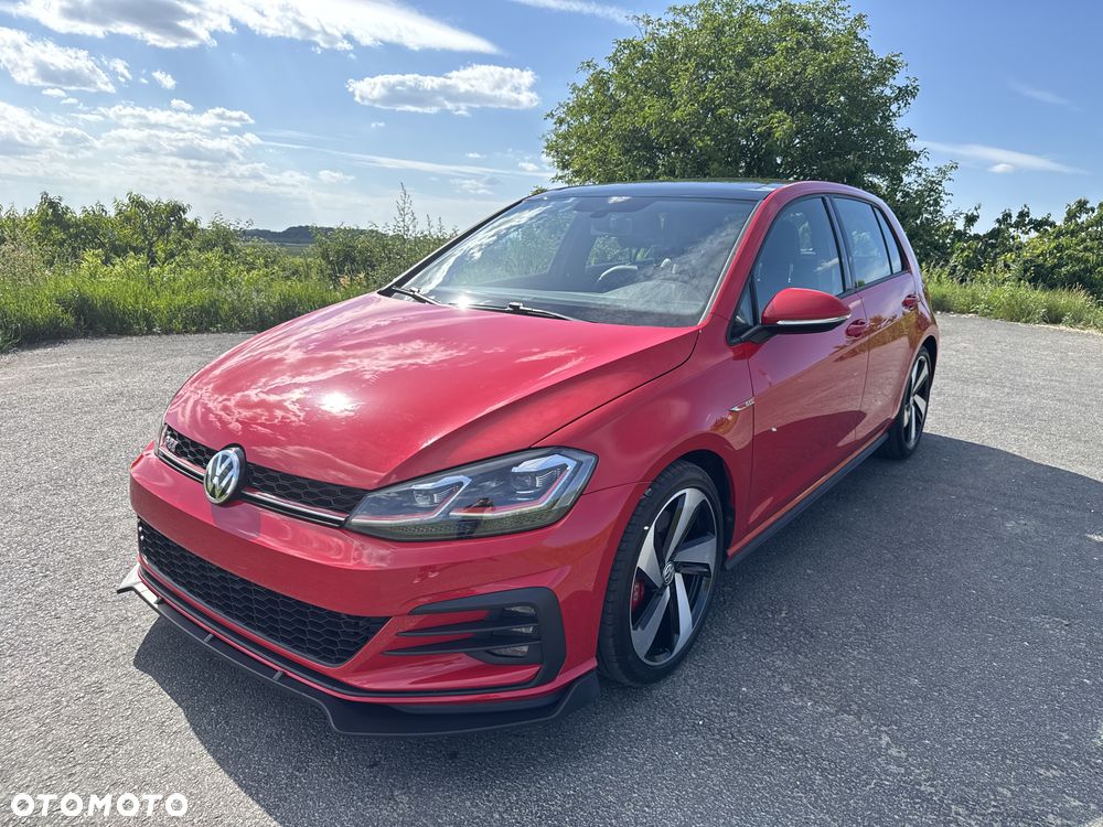 Volkswagen Golf - 3