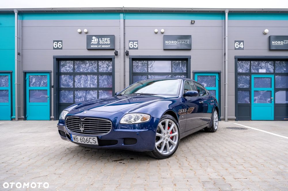 Maserati Quattroporte - 1