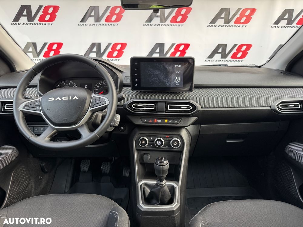 Dacia Logan TCe 90 MT6 Journey - 5