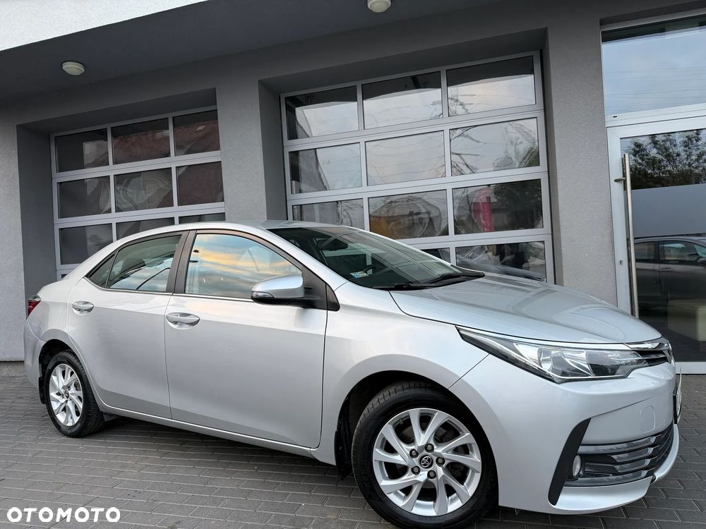 Toyota Corolla 1.6 Comfort - 12