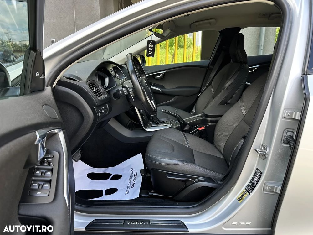 Volvo V40 D3 Aut Summum - 9