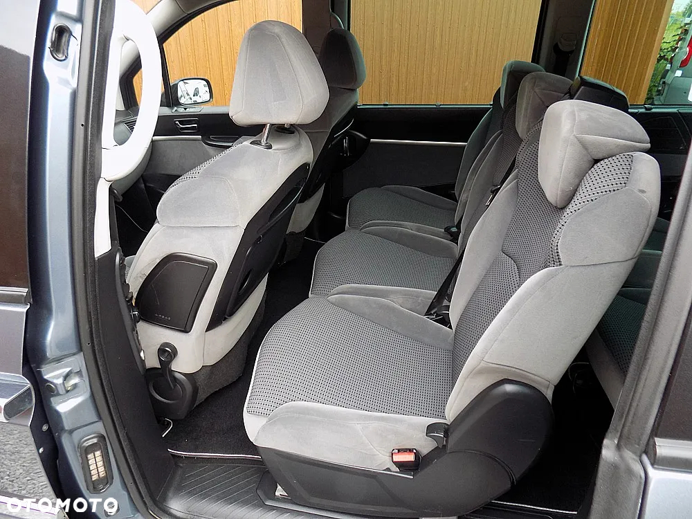 Peugeot 807 2.0 HDi Premium Euro5 - 6