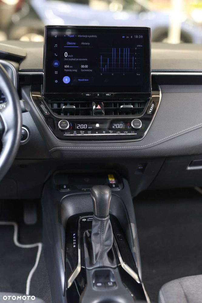 Toyota Corolla 1.8 Hybrid Comfort - 32