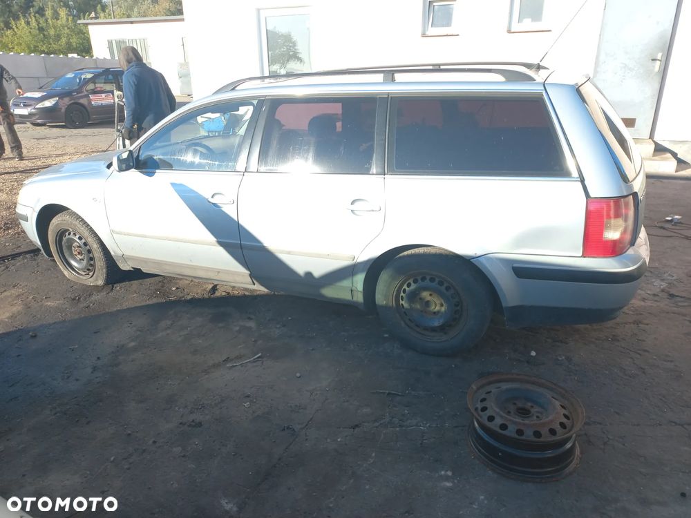 Vw Passat B5 lift 01r 2.0 benzyna Kombi  LB5S wszystkie części - 5