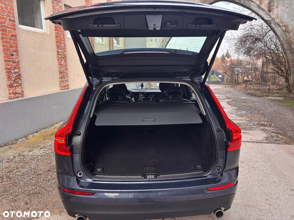 Volvo XC 60 D4 AWD Momentum - 11