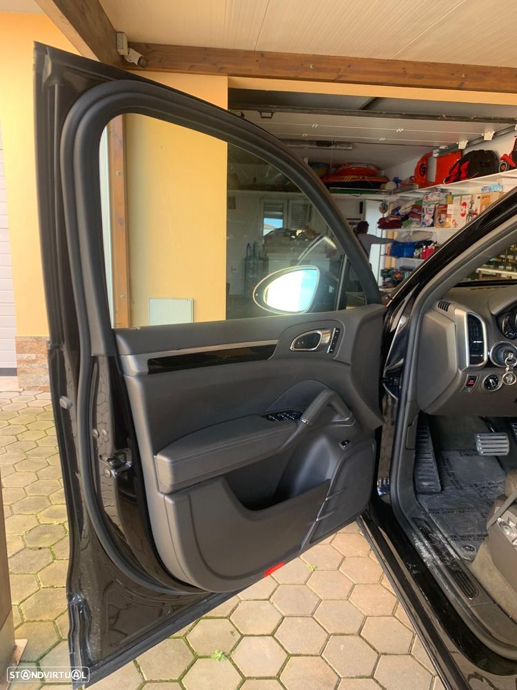 Porsche Cayenne S - 3