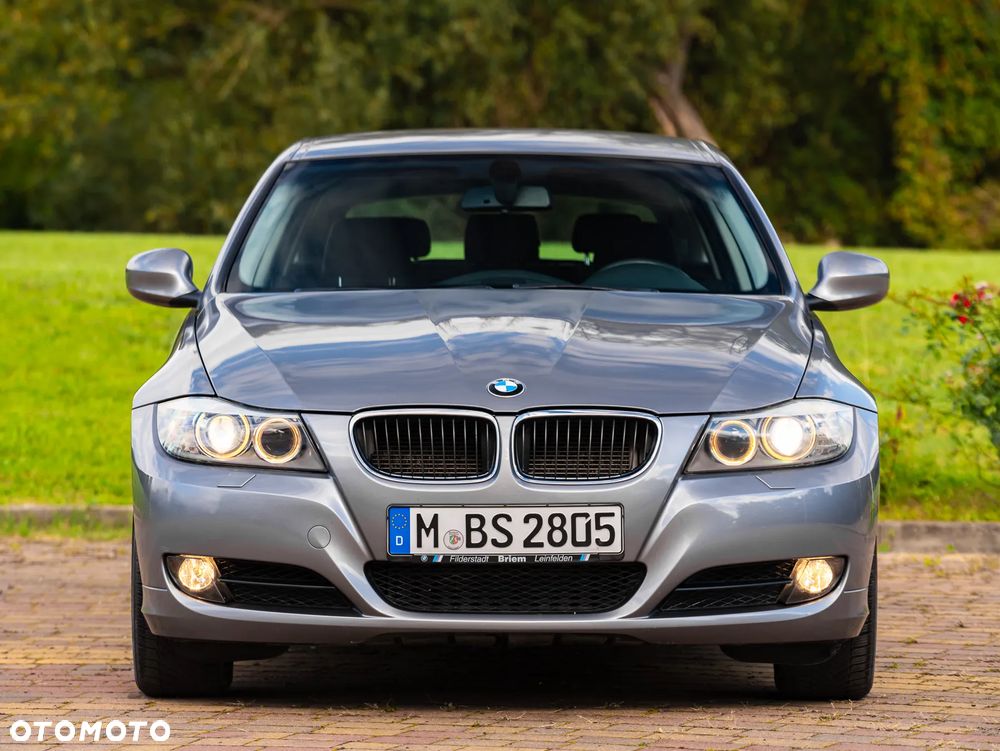 BMW Seria 3 318d DPF Touring - 3