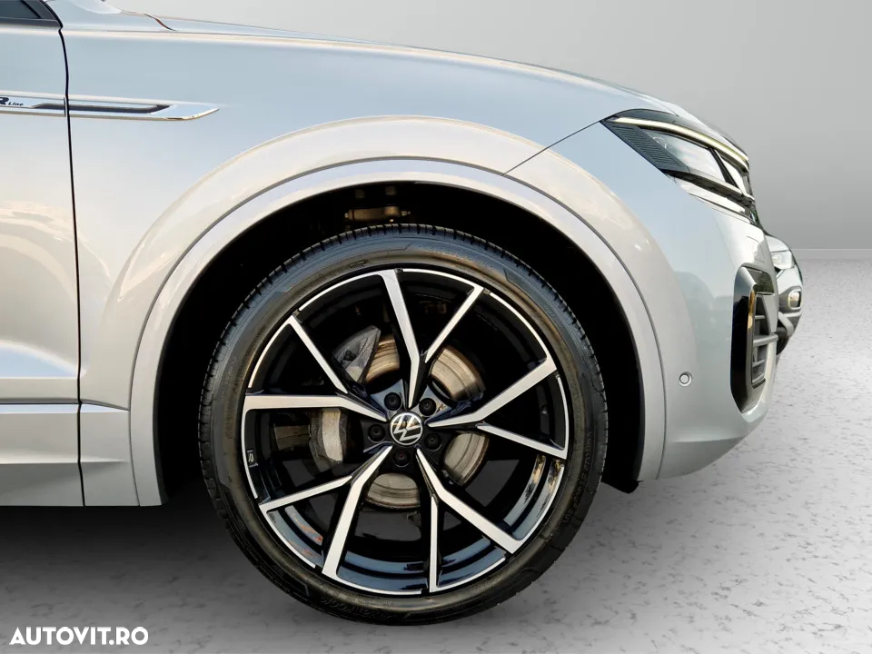 Volkswagen Touareg V6 TDI R-Style - 11