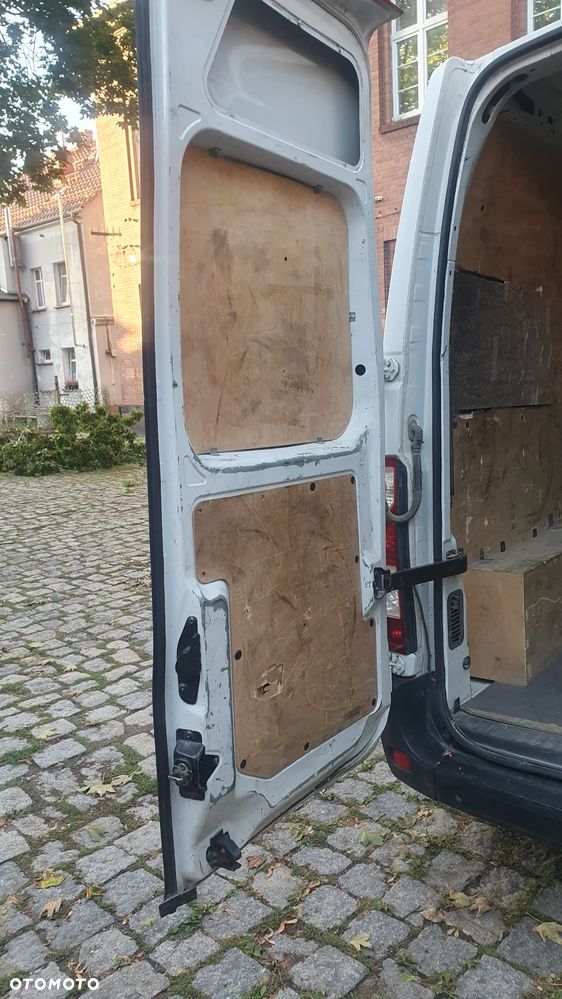 Nissan NV400 - 15