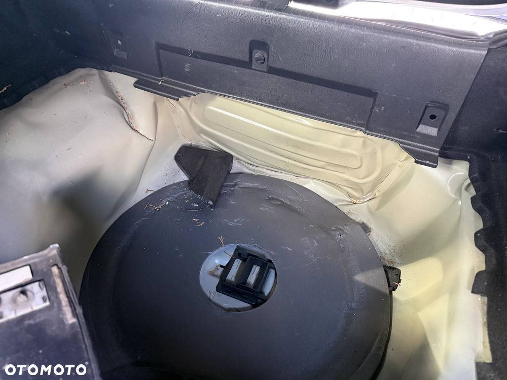 Peugeot 208 PureTech 100 EAT8 GT Pack - 22