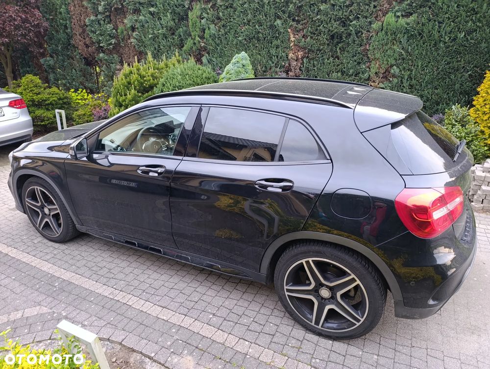 Mercedes-Benz GLA 250 AMG Line - 20
