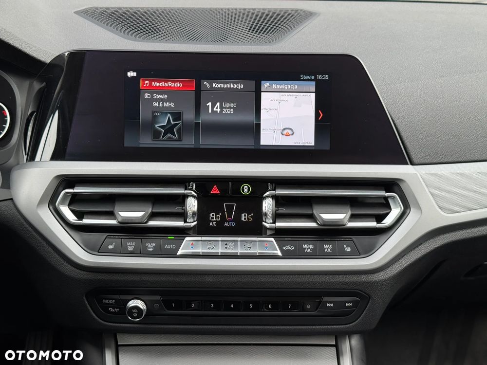 BMW Seria 3 320d xDrive - 33