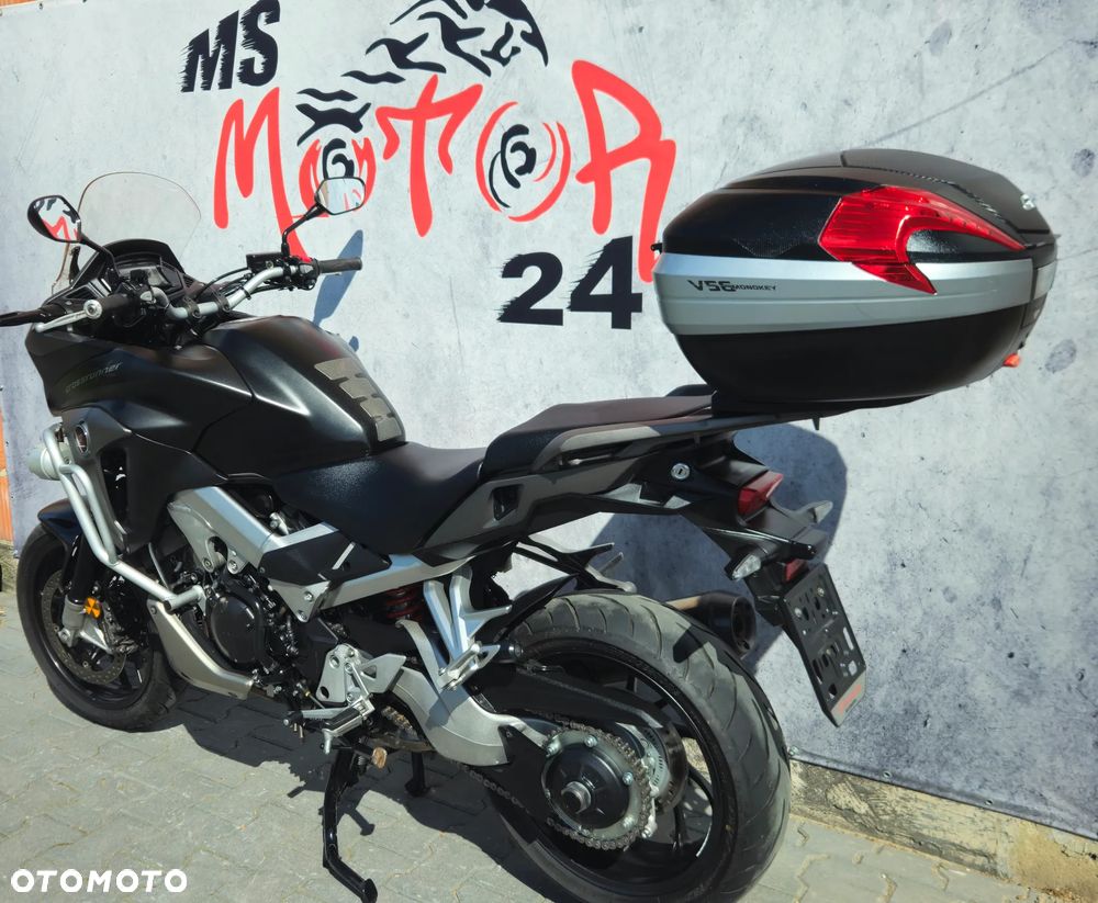 Honda VFR - 18